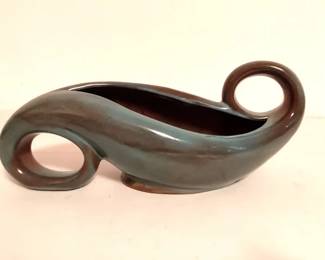 Vintage West Coast pottery aladdin planter