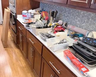 Lots of Baking and Kitchen Wares 