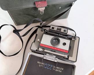 VTG Polaroid 220 Automatic Land Camera