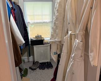 Women's & Men's Clothing