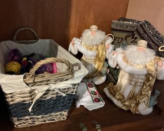 Christmas decor & miscellaneous toys