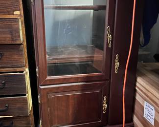 Small entertainment center