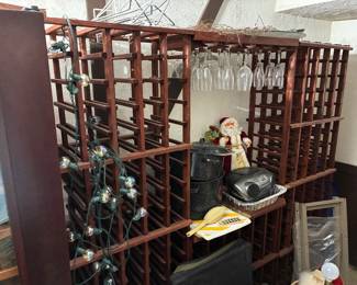 Open wine rack, glasses included