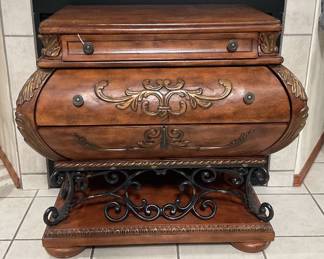 Bombay cabinet-33x19x33