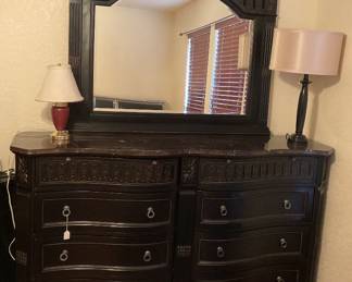 Dresser-69x18x44 & mirror-48x45