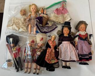 Vintage dolls (there is more) 