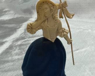 Vintage Avon little Bo peep