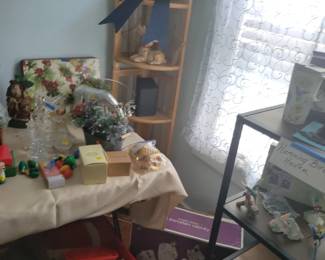Corner shelf