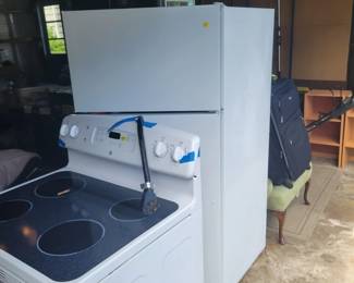 Stove, refrig