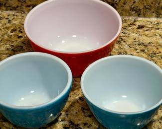 (3) Pyrex Mixing Bowls