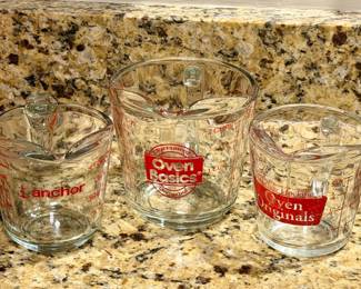 (3) Glass Measuring Cups