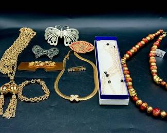 Vintage Jewelry & Accessories Lot
