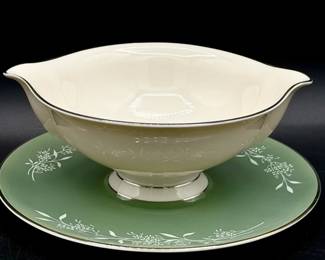 Syracuse Candlelight China Gravy Boat With Attached Underplate