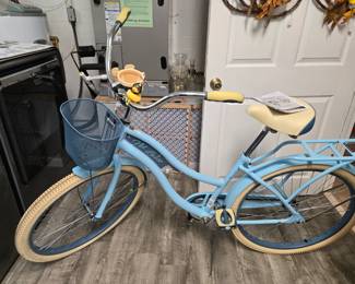 Nel Lusso Women's Cruiser-Like New!