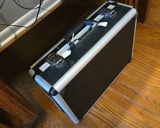 Aluminum Utility Carry Case. No Keys