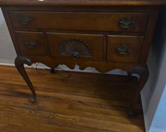 ANTIQUE Queen Anne Mahogany Lowboy Serving Table with Fan Design