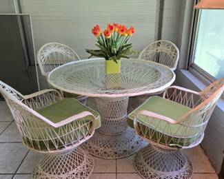 VTG Russell Woodard Spun Fiberglass Patio Set