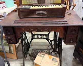 Singer Sewing Machine