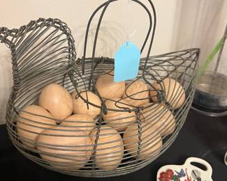vintage-style chicken wire egg holder