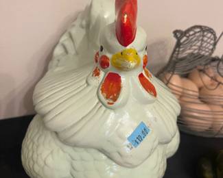 white ceramic rooster cookie jar