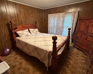 Bedroom set with everything included