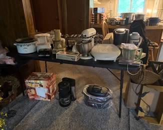 Various kitchen appliances