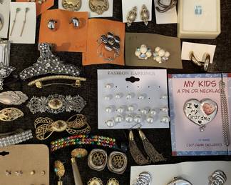Costume jewelry 