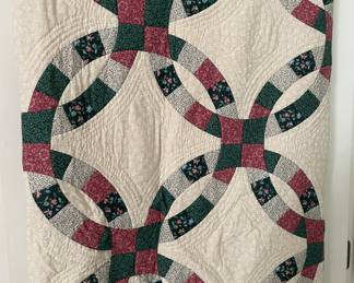 Double wedding ring quilt 