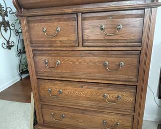 Chest of drawers