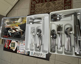 Stainless flatware