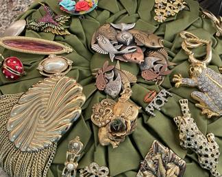 Broaches