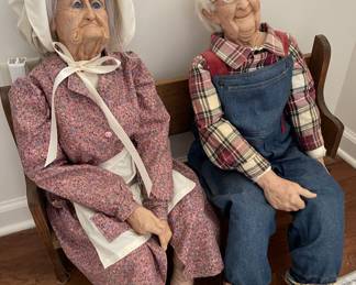 Large porcelain Grandma & Grandpa
