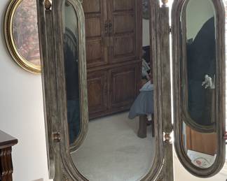 Large 3 way mirror on stand