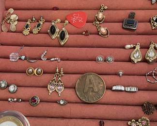 Costume jewelry 