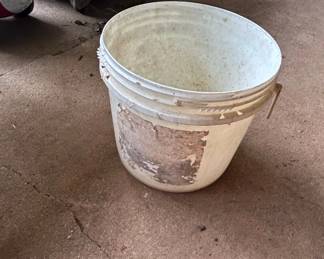 Gallon White Plastic Bucket