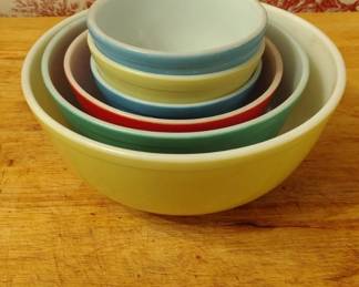 Pyrex Primary Color Mixing Bowl Set