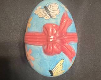 Ceramic Egg with Lid