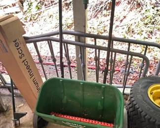 Scotts AccuGreen Broadcast Spreader