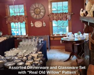 Assorted Dinnerware and Glassware Set with Real Old Willow Pattern fifth image