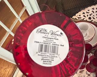 The Pioneer Woman Adeline Red Champagne Flute Set second image