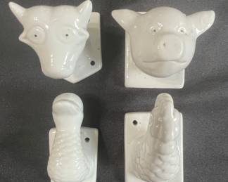 Ceramic Animal Head Wall Hooks Set of   Cow, Pig, Duck, Chicken fifth image
