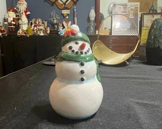 Ceramic Snowman Salt and Pepper Shakers with Decorative Plate third image