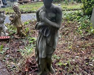Classical Female Garden Statue  Venus
