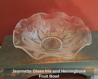 Jeannette Glass Iris and Herringbone Fruit Bowl