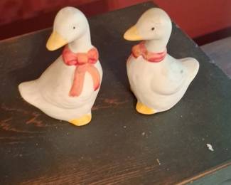Pair of Ceramic Duck Salt and Pepper Shakers with Bows