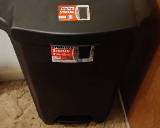 Hefty StepOn .gallon Trash Can