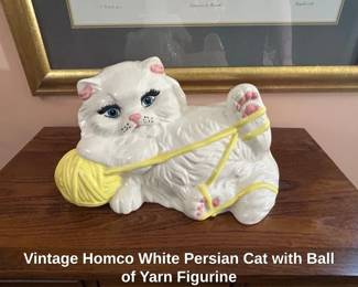 Vintage Homco White Persian Cat with Ball of Yarn Figurine