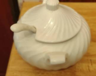 White Swirl Ceramic Tureen with Ladle