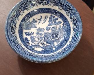 Churchill Blue Willow Plate