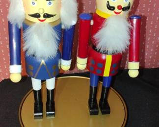 Pair of King and Soldier Nutcrackers